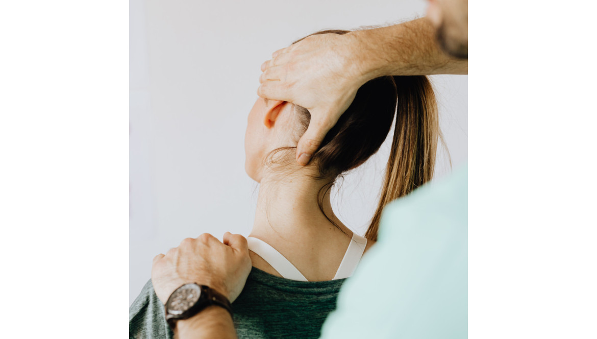 Douleurs cervicales : comment soulager naturellement les tensions liées au stress et à la posture ?